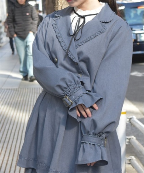 axes femme（アクシーズファム）の「プチフリルショートジャケット（テーラードジャケット・レディース・ブラック/ブルー/キナリ・FREE）」の4枚目の写真