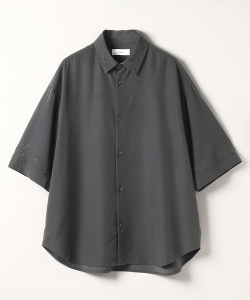 RAGEBLUE(レイジブルー)の「【LUXURY+EASY】<接触冷感>ラグイージー/ドレープルーズ刺繍シャツ(シャツ/ブラウス・メンズ・ホワイト/グレー/ブルー・MEDIUM/LARGE)」の1枚目の写真