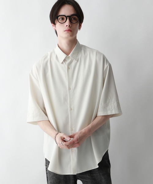 RAGEBLUE(レイジブルー)の「【LUXURY+EASY】<接触冷感>ラグイージー/ドレープルーズ刺繍シャツ(シャツ/ブラウス・メンズ・ホワイト/グレー/ブルー・MEDIUM/LARGE)」の19枚目の写真