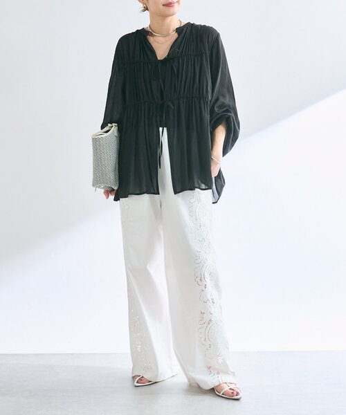 RIVE DROITE（リヴドロワ）の「【コーデのポイントに】ポインテッドラインミュール（サンダル・レディース・ホワイト/ブラック/ブラック系その他2/レッド・38/37）」の19枚目の写真