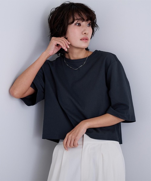 UR'S(ユアーズ)の「汗染み防止クロップドTシャツ(Tシャツ/カットソー・レディース・ブラック/ブルーグレー/ライトピンク/ブラウン/ホワイト/チャコール/ネイビー・S/M/L)」の7枚目の写真