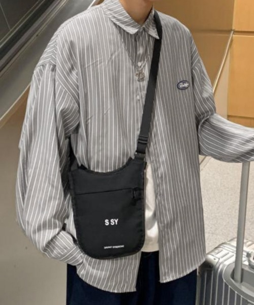 NOWLE（ノウル）の「【NOWLE】ワンポイント ロゴ ストライプシャツ（シャツ/ブラウス・メンズ・ブルー/ブラック・X-LARGE/LARGE/MEDIUM）」の5枚目の写真