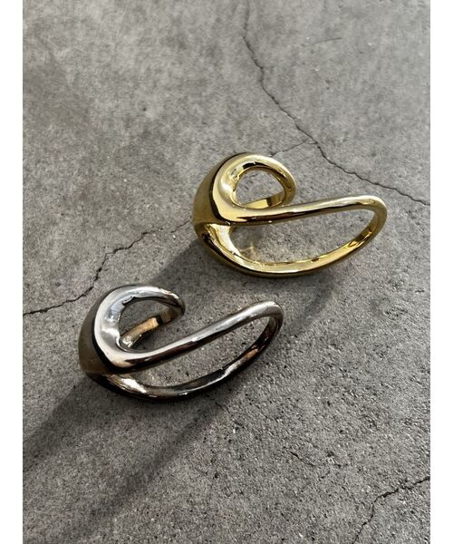 EMODA（エモダ）の「プランプエッジリング（リング・レディース・ゴールド/シルバー・FREE）」の4枚目の写真