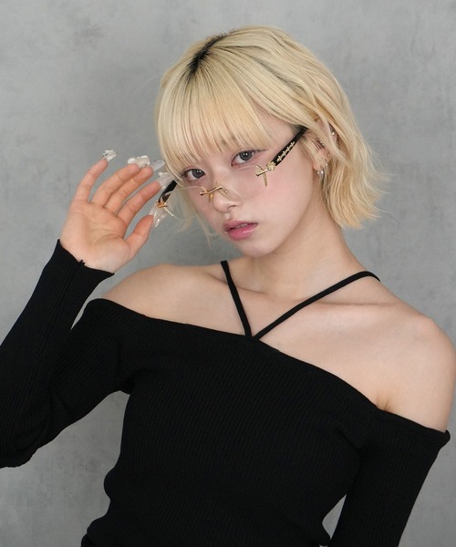 BARELY BLUE（ベアリーブルー）の「【 BARELY BLUE / ベアリーブルー 】 フレーム レス デザイン スクエア 伊達 メガネ（メガネ・レディース・ゴールド/シルバー・FREE）」の10枚目の写真