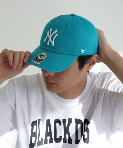 '47（フォーティーセブン）の「【'47】Yankees '47 CLEAN UP ('47 クリーンナップ ニューヨーク・ヤンキース) / 26カラー（キャップ・メンズ・グレー/ブルー系その他3/ブルー系その他4/ホワイト×ブラック/チャコール/ネイビー×ホワイト/ブラック×ホワイト/ブラウン/ベージュ系その他/ベージュ系その他2/ピンク/ブルー系その他2/ブルー系その他5/ブルー系その他6/ナチュラル/ブルー系その他7/ダークグリーン/パープル系その他/パープル系その他2/レッド系その他/モスグリーン/ブルー系その他/グリーン系その他/パープル/グリーン系その他2/ブラック×ブラック・F）」の18枚目の写真
