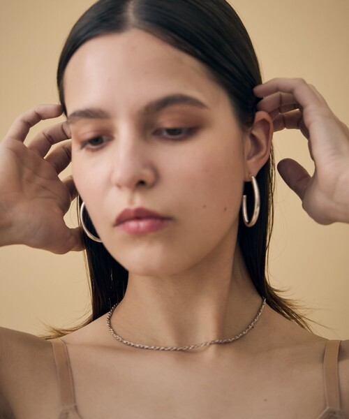 ete bijoux（エテビジュー）の「ストローク ピアス（ピアス（両耳用）・レディース・シルバー・FREE）」の3枚目の写真