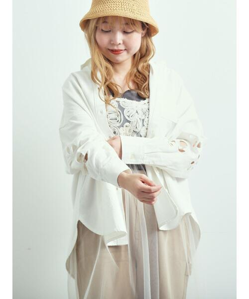 SM2（エスエムツー）の「くり抜き刺繍オーバーシャツ（シャツ/ブラウス・レディース・ブルー/ピンク/ネイビー/オフホワイト・F）」の7枚目の写真