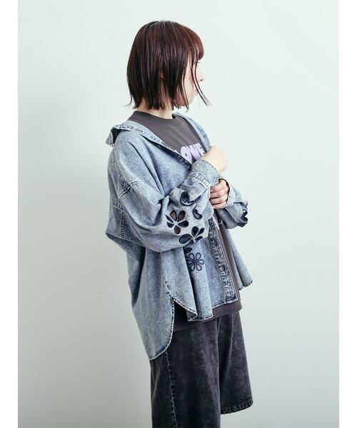 SM2（エスエムツー）の「くり抜き刺繍オーバーシャツ（シャツ/ブラウス・レディース・ブルー/ピンク/ネイビー/オフホワイト・F）」の14枚目の写真