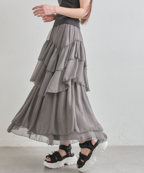 OLIVE des OLIVE（オリーブデオリーブ）の「【360度可愛い】ランダムアシメフリルロングスカート（スカート・レディース・オフホワイト/チャコールグレー・FREE）」の10枚目の写真