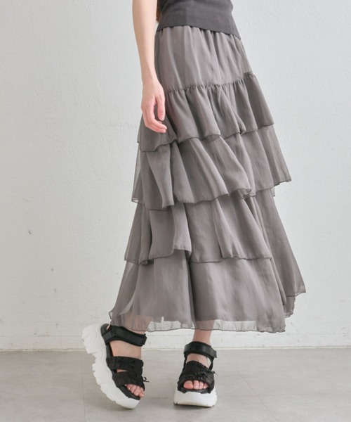 OLIVE des OLIVE（オリーブデオリーブ）の「【360度可愛い】ランダムアシメフリルロングスカート（スカート・レディース・オフホワイト/チャコールグレー・FREE）」の11枚目の写真