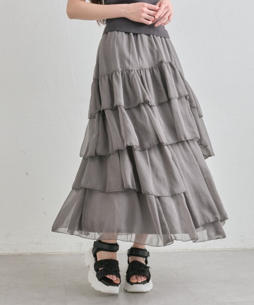 OLIVE des OLIVE（オリーブデオリーブ）の「【360度可愛い】ランダムアシメフリルロングスカート（スカート・レディース・オフホワイト/チャコールグレー・FREE）」の9枚目の写真