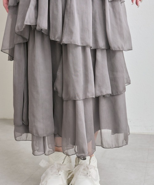OLIVE des OLIVE（オリーブデオリーブ）の「【360度可愛い】ランダムアシメフリルロングスカート（スカート・レディース・オフホワイト/チャコールグレー・FREE）」の16枚目の写真