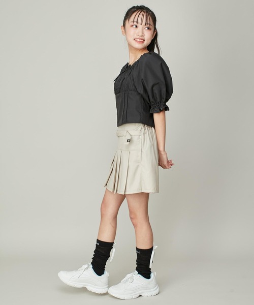 JENNI love(ジェニィラブ)の「スクエアネックパフスリーブブラウス(シャツ/ブラウス・キッズ・ブラック/オフホワイト/イエロー・130cm/140cm/150cm/160cm)」の4枚目の写真