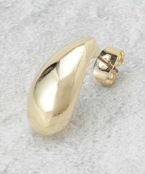 OPAQUE.CLIP(オペークドットクリップ)の「ドロップメタルピアス(ピアス(両耳用)・レディース・シルバー/ゴールド・00)」の4枚目の写真