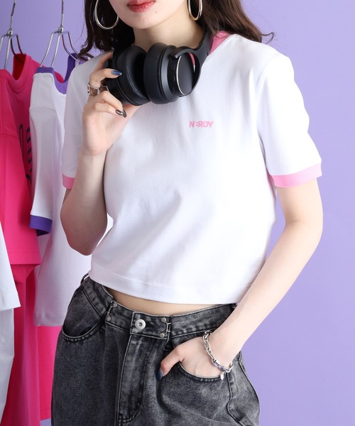 NERDY（ノルディ）の「ブレンク ロゴ  クロップド 半袖 Tシャツ（Tシャツ/カットソー・レディース・ピンク/ブルー/ブラック/パープル・S/SS/M）」の4枚目の写真