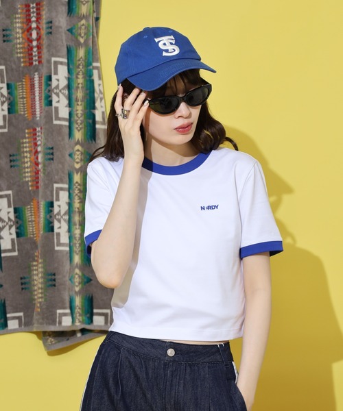 NERDY（ノルディ）の「ブレンク ロゴ  クロップド 半袖 Tシャツ（Tシャツ/カットソー・レディース・ピンク/ブルー/ブラック/パープル・S/SS/M）」の3枚目の写真