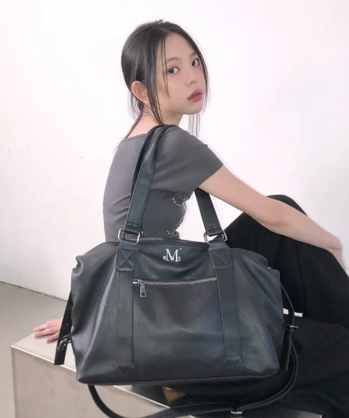 セール】◇MUCENT◇ブランド直輸入正規品/A4サイズ/PC収納可能/レザー