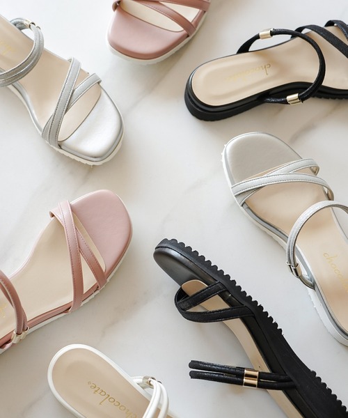 chocolates(チョコラテス)の「スクエアトゥ 2wayベルト ミュールサンダル【日本製】(サンダル・レディース・シルバー/ホワイト/ブラック/ピンク・S/M/L/LL)」の1枚目の写真