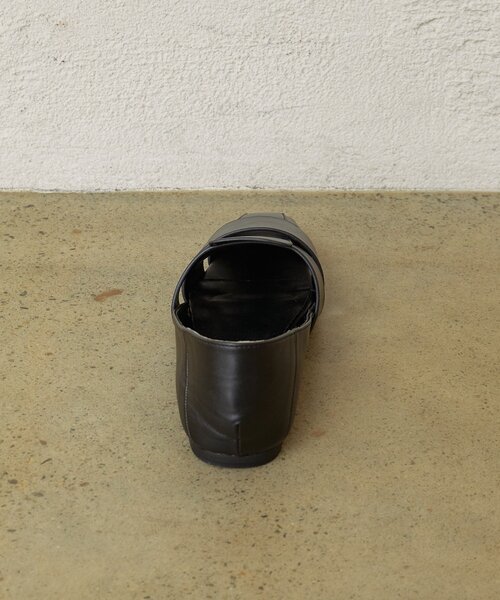 Omekashi（オメカシ）の「グルカフラットミュール（パンプス・レディース・ブラック/ブラウン・SMALL/LARGE/MEDIUM）」の9枚目の写真