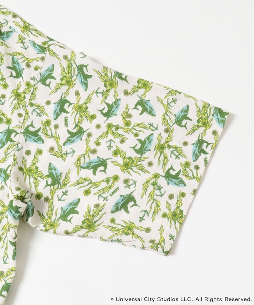 SENSE OF PLACE by URBAN RESEARCH（センスオブプレイスバイアーバンリサーチ）の「『別注』JAWS×SENSE OF PLACE　総柄オープンカラーシャツ（シャツ/ブラウス・メンズ・アイボリー/ブルー/グリーン・MEDIUM/LARGE）」の8枚目の写真