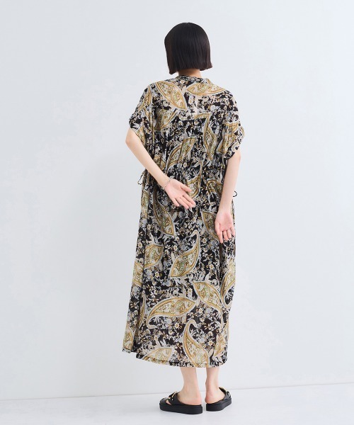 VICKY（ビッキー）の「ペイズリーガラスモックシャツワンピース≪手洗い可能≫（シャツワンピース・レディース・ベージュ系その他/ブラック系その他・M）」の7枚目の写真