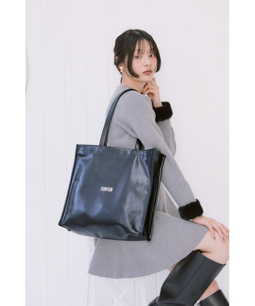 FURFUR（ファーファー）の「【USAGI ONLINE/ZOZOTOWN限定】ファスナー付きキャリーオントートバッグ（トートバッグ・レディース・アイボリー/ブラック/イエロー/レッド/ピンク/ライトブルー/ネイビー/グリーン/ブラウン/ラベンダー・F）」の18枚目の写真