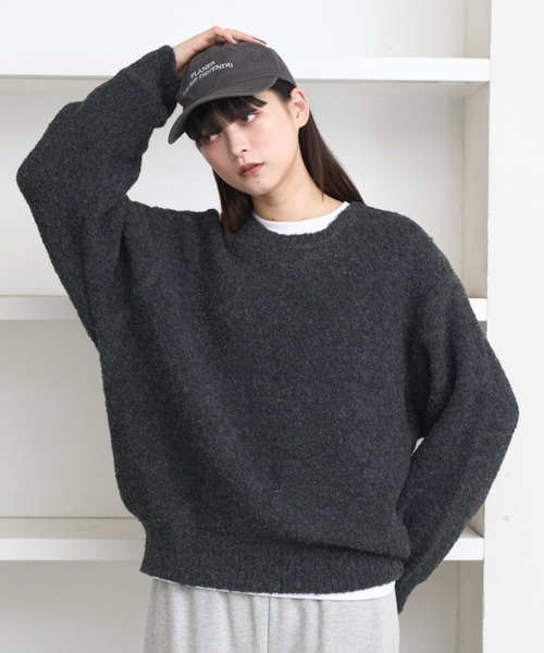 flaner(フラネ)の「Loose boucle knit / ルーズブークレニット(ニット/セーター・レディース・チャコールグレー/ブラウン・MEDIUM/LARGE)」の4枚目の写真