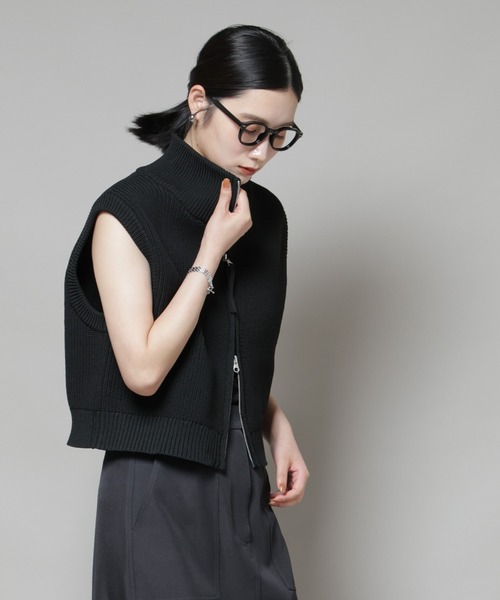 NANO universe（ナノユニバース）の「ダブルジップアップドライバーズニットベスト（ベスト・レディース・グレー/ホワイト/ブラック・FREE）」の4枚目の写真