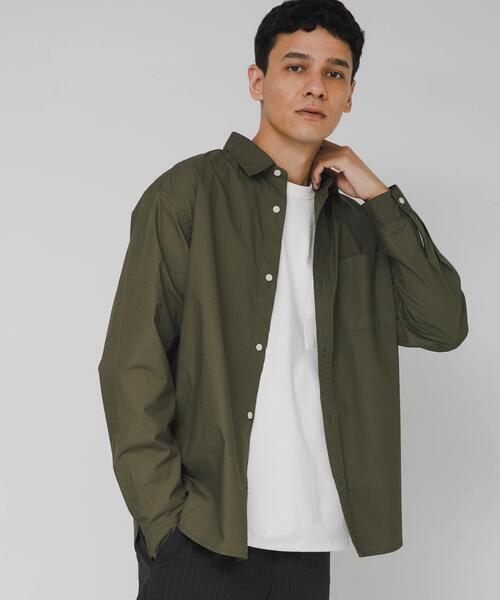 URBAN RESEARCH Sonny Label（アーバンリサーチサニーレーベル）の「高密度タイプライターレギュラーシャツ（シャツ/ブラウス・メンズ・ホワイト/ベージュ系その他/ネイビー/ブルー系その他/カーキ・MEDIUM/LARGE/X-LARGE）」の4枚目の写真