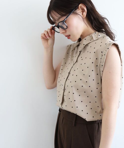 le.coeur blanc(ルクールブラン)の「《手洗い可能》ドットエリタックデザインブラウス(シャツ/ブラウス・レディース・ブラック系その他/ベージュ系その他2・38)」の3枚目の写真
