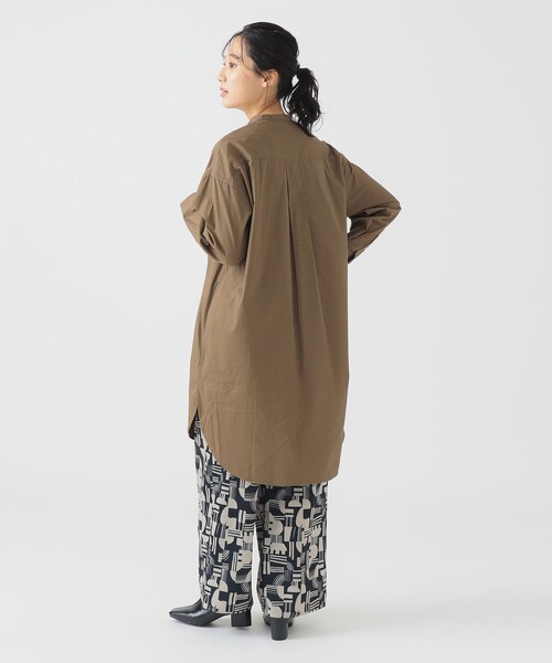 GYMPHLEX(ジムフレックス)の「Gymphlex / バンドカラー シャツ ワンピース(ワンピース・レディース・ベージュ/ライトブラウン・14)」の3枚目の写真