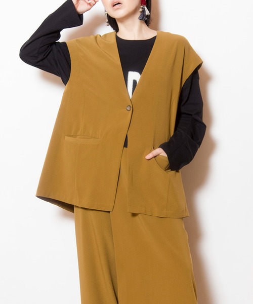 OSMOSIS(オズモーシス)の「バックタックジレ(ベスト・レディース・カーキ/グレイッシュベージュ/ブラック・ONE SIZE)」の3枚目の写真