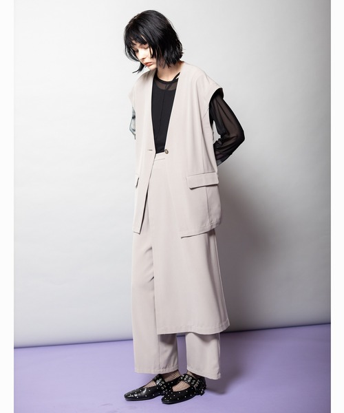 OSMOSIS(オズモーシス)の「バックタックジレ(ベスト・レディース・カーキ/グレイッシュベージュ/ブラック・ONE SIZE)」の11枚目の写真