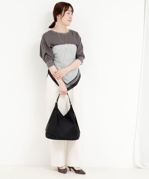 MICO COULIER（ミコクリエ）の「薄手プリントスクエアストール（ストール/ショール・レディース・オレンジ系その他/ブラック系その他・FREE）」の3枚目の写真