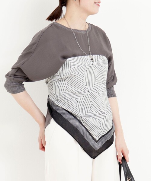 MICO COULIER（ミコクリエ）の「薄手プリントスクエアストール（ストール/ショール・レディース・オレンジ系その他/ブラック系その他・FREE）」の4枚目の写真