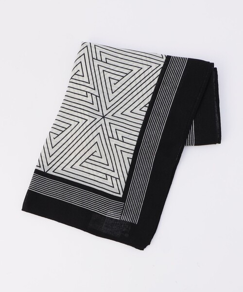 MICO COULIER（ミコクリエ）の「薄手プリントスクエアストール（ストール/ショール・レディース・オレンジ系その他/ブラック系その他・FREE）」の11枚目の写真