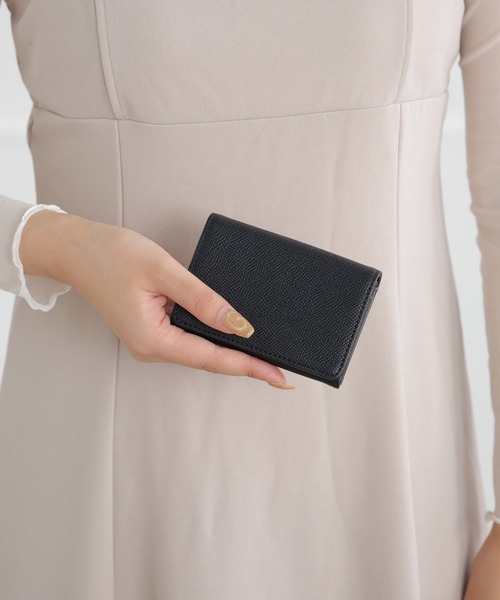 ALTROSE（アルトローズ）の「シンプル 名刺ケース 名刺入れ カードケース 角シボ タバサ 男女兼用（名刺入れ・レディース・グレー/ブラック/ネイビー/ベージュ・FREE）」の7枚目の写真