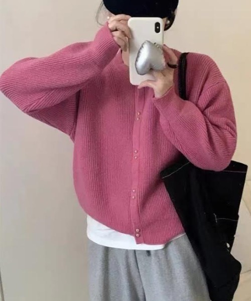 cammie(キャミー)の「ダブルパールライクボタンリブニットカーディガン(カーディガン/ボレロ・レディース・グリーン/ブラック/オフホワイト/ピンク/サックスブルー/ラベンダー・F)」の6枚目の写真