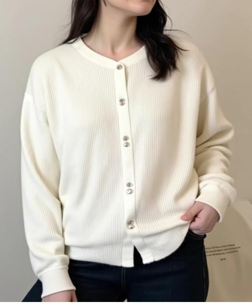 cammie(キャミー)の「ダブルパールライクボタンリブニットカーディガン(カーディガン/ボレロ・レディース・グリーン/ブラック/オフホワイト/ピンク/サックスブルー/ラベンダー・F)」の9枚目の写真