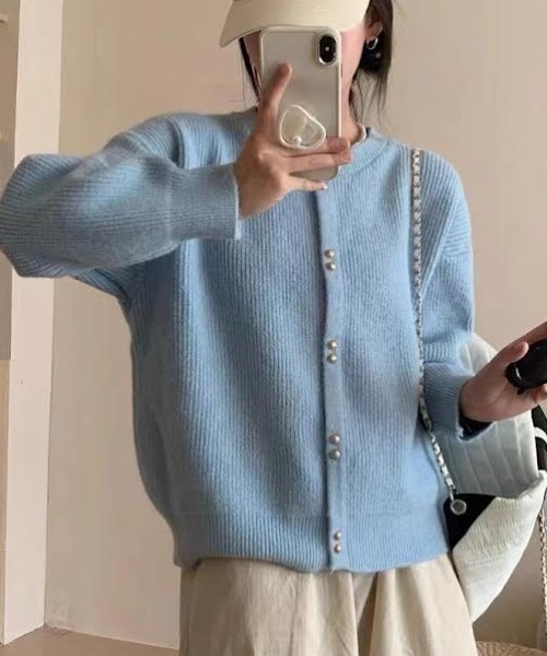 cammie(キャミー)の「ダブルパールライクボタンリブニットカーディガン(カーディガン/ボレロ・レディース・グリーン/ブラック/オフホワイト/ピンク/サックスブルー/ラベンダー・F)」の19枚目の写真