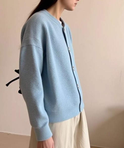 cammie(キャミー)の「ダブルパールライクボタンリブニットカーディガン(カーディガン/ボレロ・レディース・グリーン/ブラック/オフホワイト/ピンク/サックスブルー/ラベンダー・F)」の22枚目の写真