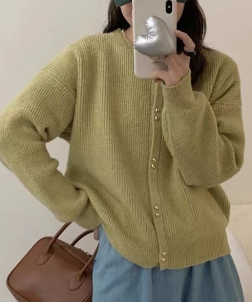 cammie(キャミー)の「ダブルパールライクボタンリブニットカーディガン(カーディガン/ボレロ・レディース・グリーン/ブラック/オフホワイト/ピンク/サックスブルー/ラベンダー・F)」の15枚目の写真