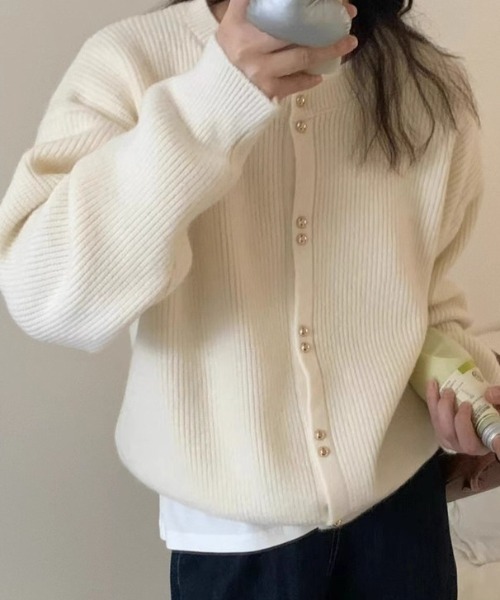 cammie(キャミー)の「ダブルパールライクボタンリブニットカーディガン(カーディガン/ボレロ・レディース・グリーン/ブラック/オフホワイト/ピンク/サックスブルー/ラベンダー・F)」の8枚目の写真