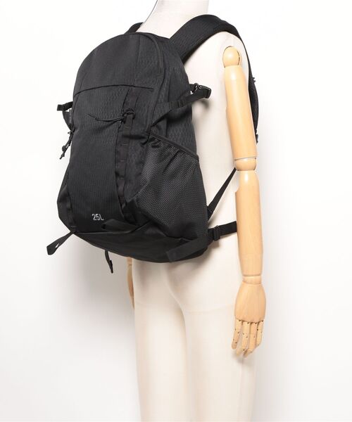 Gramicci(グラミチ)の「/GRAMICCI/DAY PACK 25L(バックパック/リュック・メンズ・ブラック・FREE)」の15枚目の写真