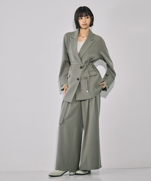 UNITED TOKYO（ユナイテッドトウキョウ）の「【残りわずか！】ストリングクロスタックワイドパンツ｜ウォッシャブル/防シワ/セットアップ/オフィスカジュアル/オケージョン/春服（スラックス・レディース・カーキ/ブラック・2/1）」の19枚目の写真