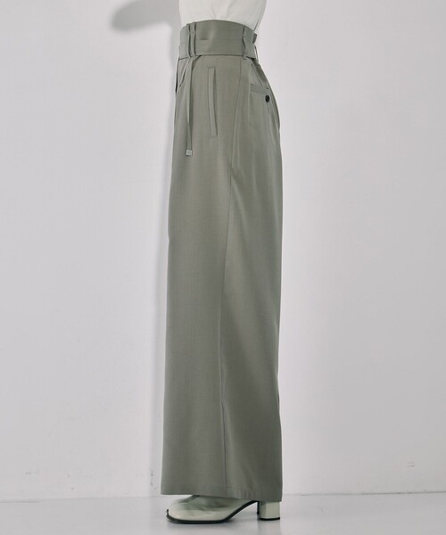 UNITED TOKYO（ユナイテッドトウキョウ）の「【残りわずか！】ストリングクロスタックワイドパンツ｜ウォッシャブル/防シワ/セットアップ/オフィスカジュアル/オケージョン/春服（スラックス・レディース・カーキ/ブラック・2/1）」の13枚目の写真