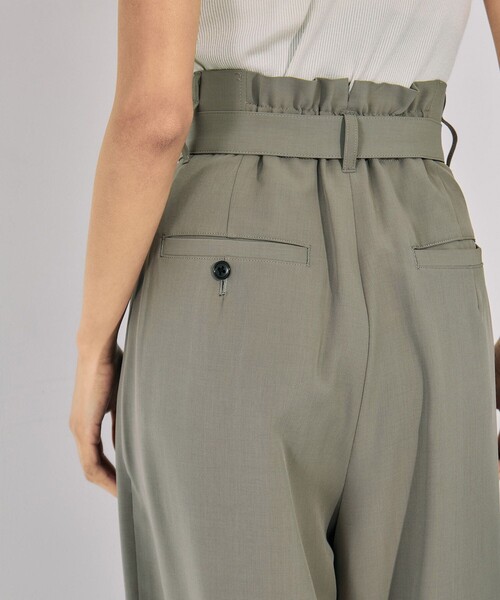 UNITED TOKYO（ユナイテッドトウキョウ）の「【残りわずか！】ストリングクロスタックワイドパンツ｜ウォッシャブル/防シワ/セットアップ/オフィスカジュアル/オケージョン/春服（スラックス・レディース・カーキ/ブラック・2/1）」の15枚目の写真