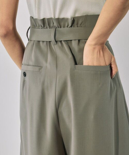 UNITED TOKYO（ユナイテッドトウキョウ）の「【残りわずか！】ストリングクロスタックワイドパンツ｜ウォッシャブル/防シワ/セットアップ/オフィスカジュアル/オケージョン/春服（スラックス・レディース・カーキ/ブラック・2/1）」の16枚目の写真