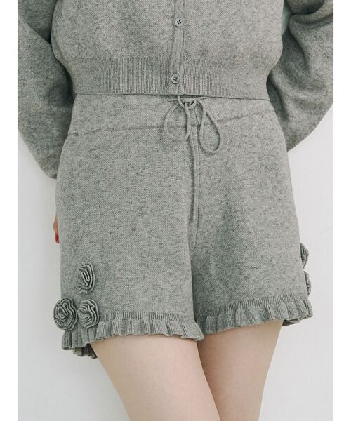 jouetie（ジュエティ）の「ローズモチーフニットショーパン【セットアップ対応】（その他パンツ・レディース・グレー/ブラック/レッド・MEDIUM）」の3枚目の写真