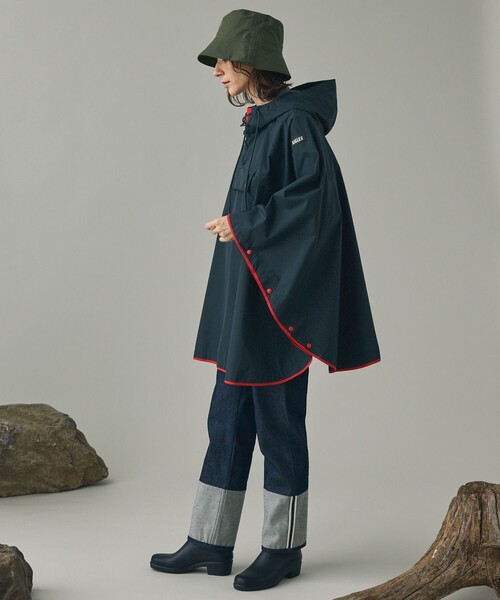 めんめん　定価2.5万　AIGLE エーグル　ポンチョ　ネイビー 透湿防水 撥水 防風 2トーンデザイン パッカブルポンチョ / 収納袋付き